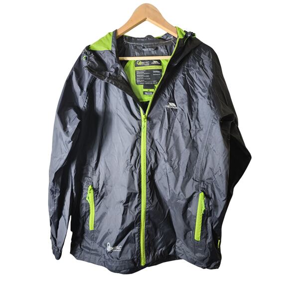 TRESPASS Black TP75 Performance Windproof Waterproof Active Light Jacket SZ M - Picture 1 of 8